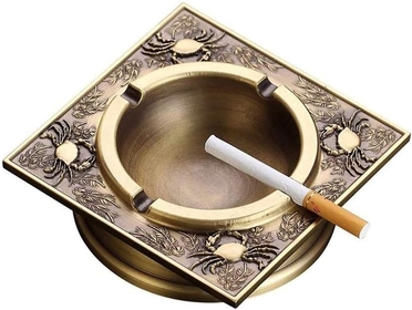 Vintage Windproof Ashtray with Lid Metal Portable Cigarettes Ashtray for Outdoors Indoors Hand Stamped Pattern Fancy Gift for Men Women