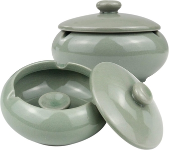 Ashtray, 2 Pack Cigarette Ashtrays with Lid, Cute Small Ceramic Ash tray Sets for Weed, for Outdoor Indoor Patio Home Office Restaurant Hotel Use (Light Green)